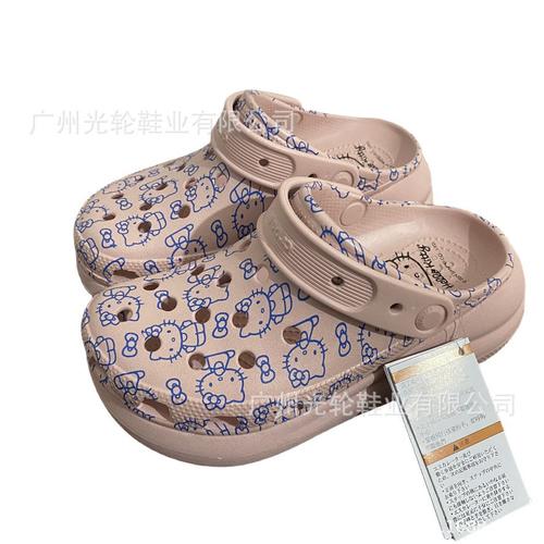洞洞鞋女新款印花 輕松搭配，鞋帽新風(fēng)尚